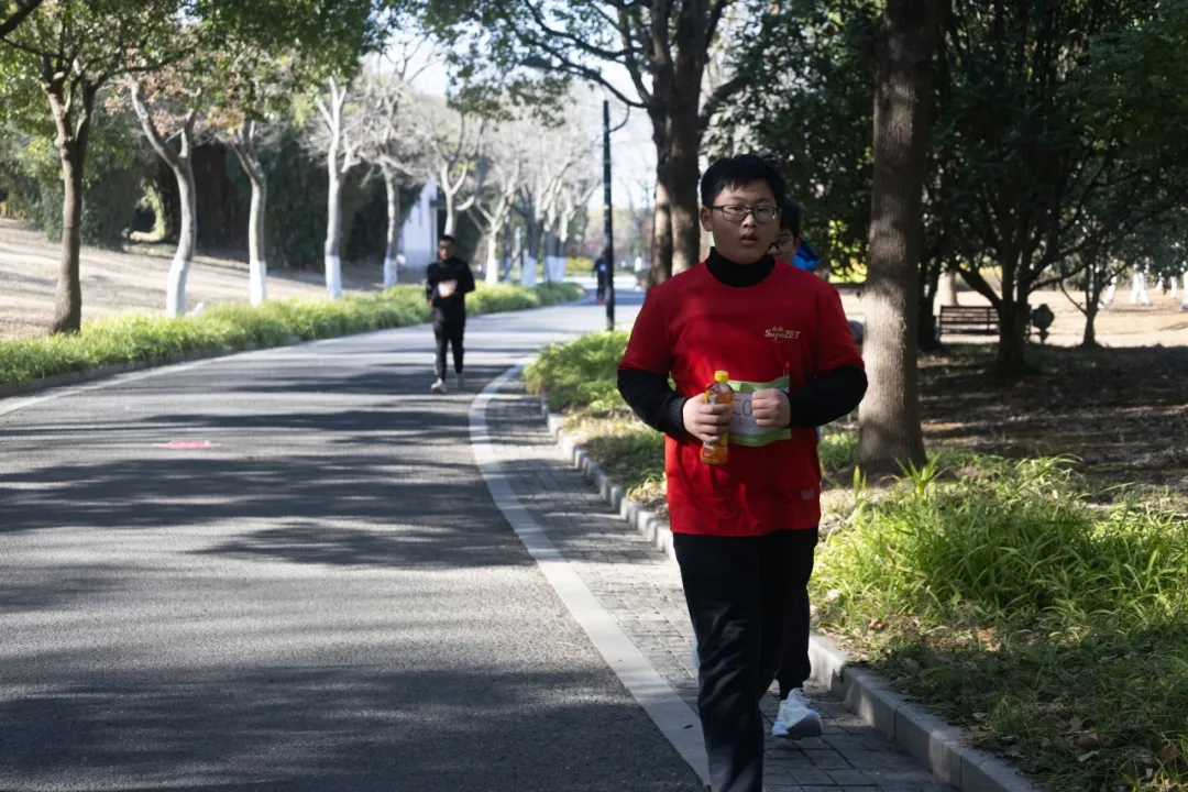 回望2024 启航2025 | Z6尊龙股份2025年度战略年会顺利召开